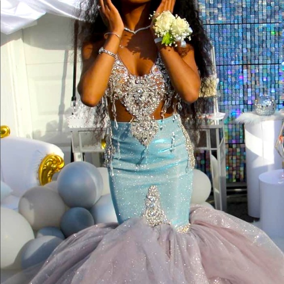 Prom dress - Picture 3 of 3